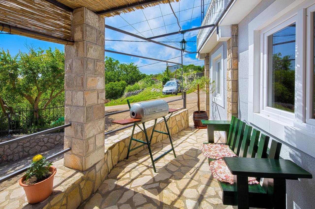 Apartman Kunjic Krimovica Exterior foto